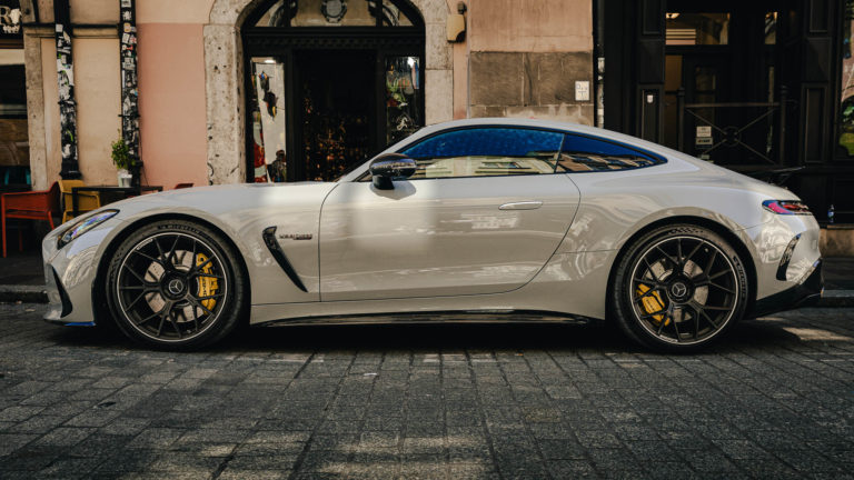 Photo Mercedes-AMG GT 63 S : La Force Brute