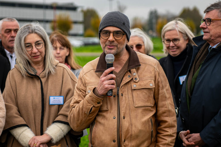 Photo Pose de la première pierre Village d&rsquo;Enfants – L&rsquo;Isle-sur-le-Doubs