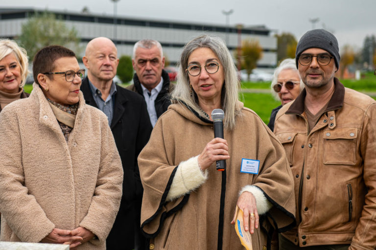 Photo Pose de la première pierre Village d&rsquo;Enfants – L&rsquo;Isle-sur-le-Doubs