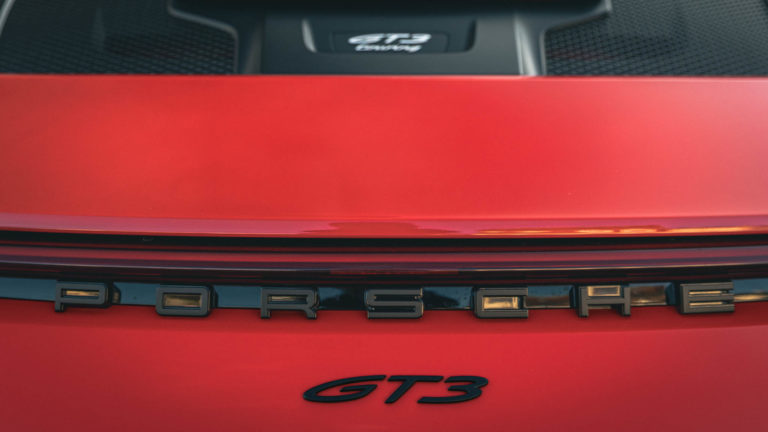 Photo Porsche 911 (992) GT3 Touring | Pureté & Performance