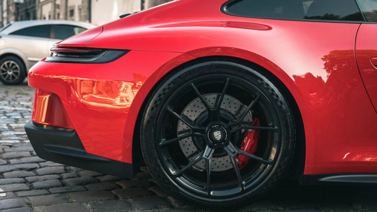 Photo Porsche 911 (992) GT3 Touring | Pureté & Performance