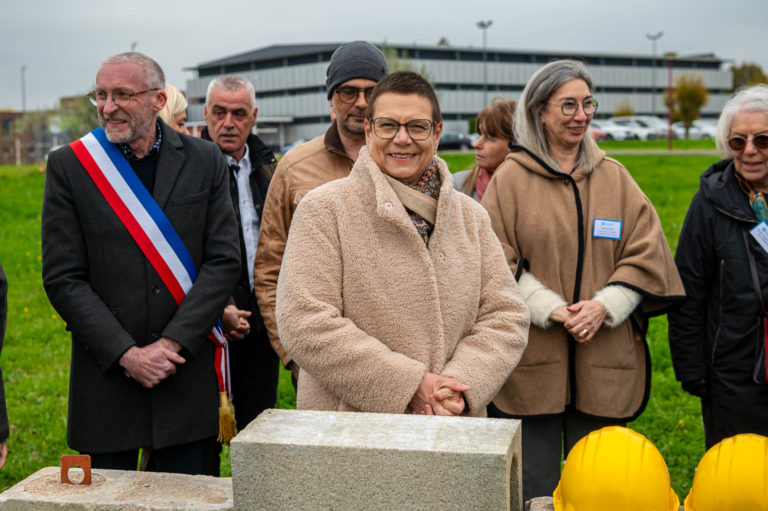 Photo Pose de la première pierre Village d&rsquo;Enfants – L&rsquo;Isle-sur-le-Doubs