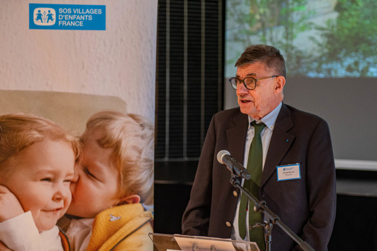 Photo Pose de la première pierre Village d&rsquo;Enfants – L&rsquo;Isle-sur-le-Doubs