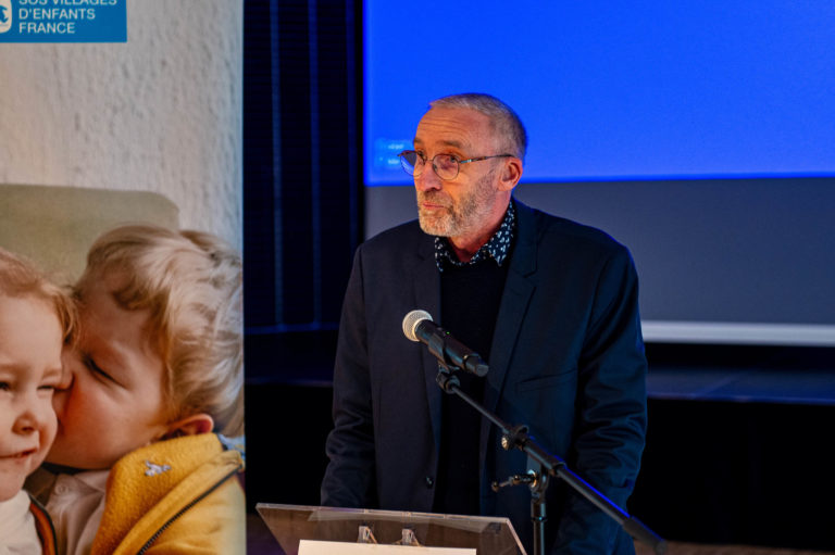 Photo Pose de la première pierre Village d&rsquo;Enfants – L&rsquo;Isle-sur-le-Doubs