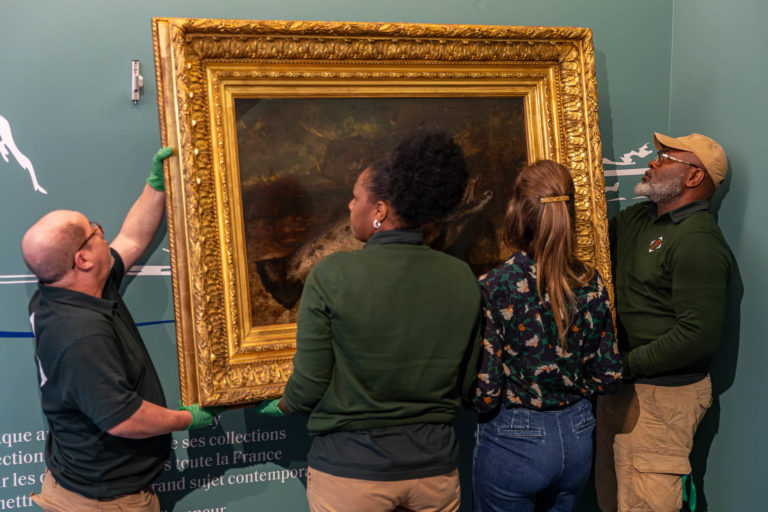 Photo Accrochage « La Truite » au Musée Courbet – Ornans