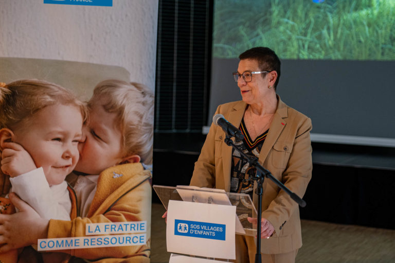 Photo Pose de la première pierre Village d&rsquo;Enfants – L&rsquo;Isle-sur-le-Doubs