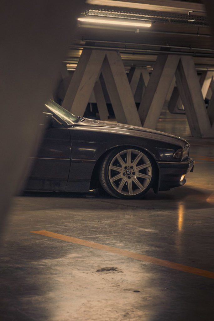 02_E38_735I-BMW