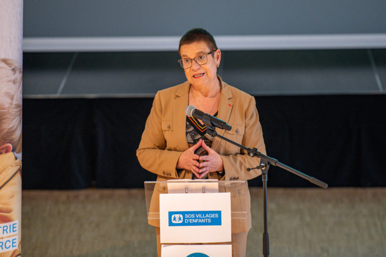 Photo Pose de la première pierre Village d&rsquo;Enfants – L&rsquo;Isle-sur-le-Doubs
