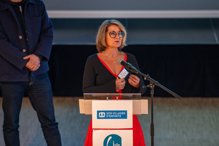 Photo Pose de la première pierre Village d&rsquo;Enfants – L&rsquo;Isle-sur-le-Doubs