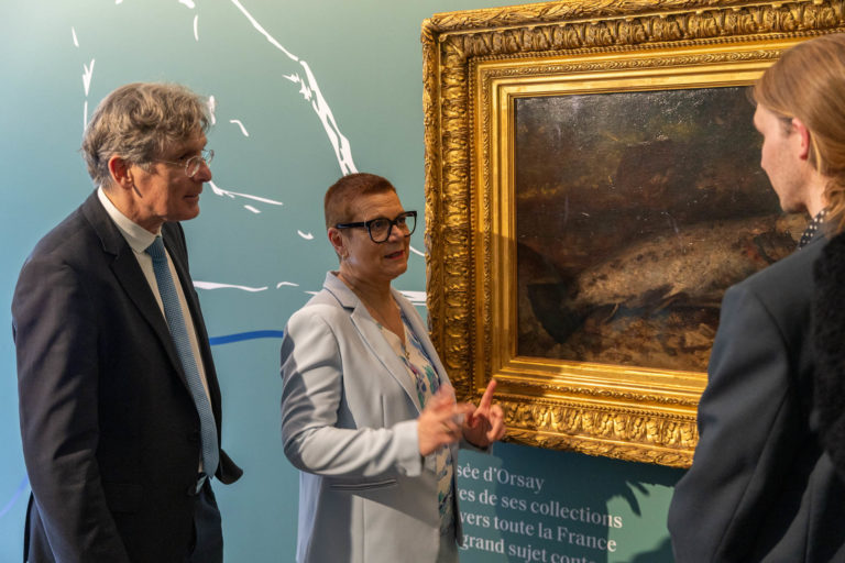 Photo Accrochage « La Truite » au Musée Courbet – Ornans