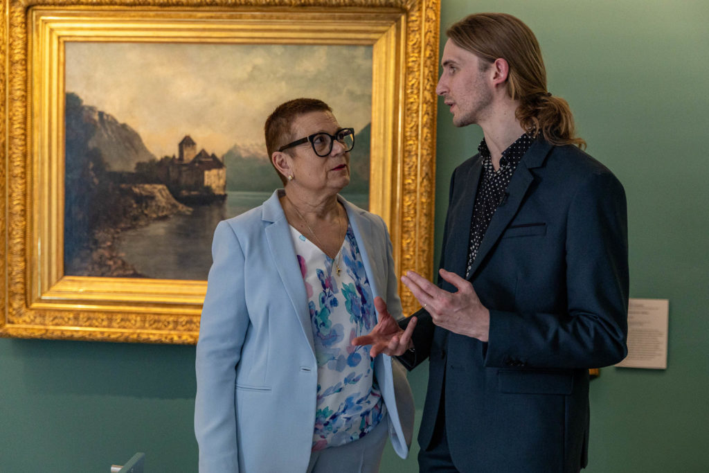 040_accrochage_truite_musee_Courbet