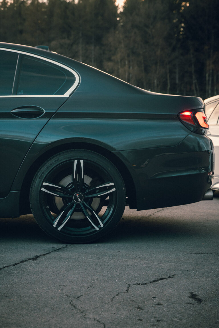 Photo Duo BMW Série 5 F10 – Série 3 G31
