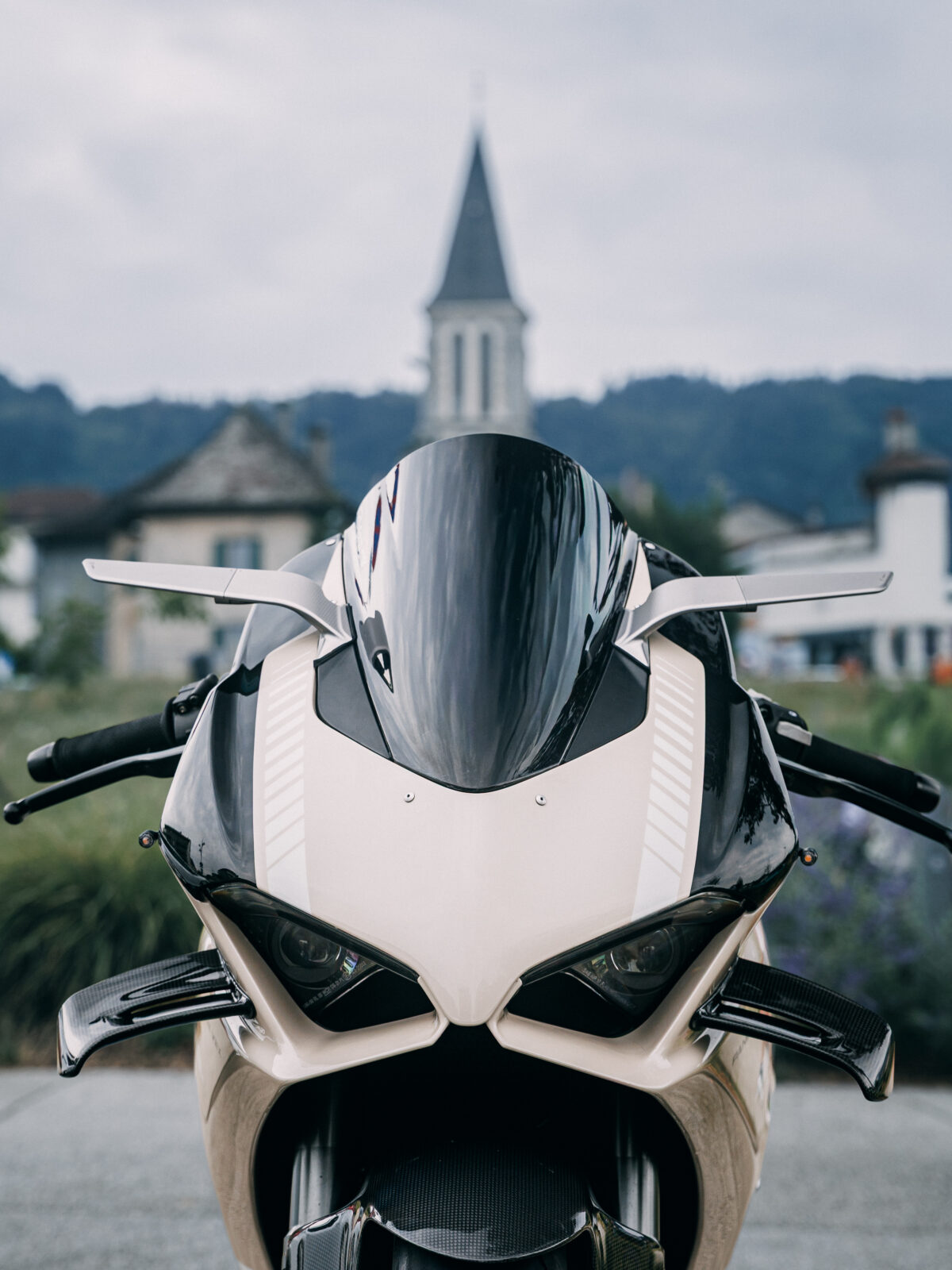 Ducati Panigale V2 — photographie automobile FLORSKA